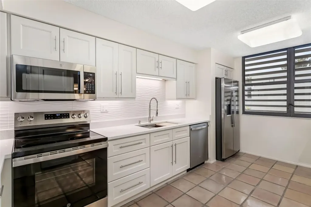 815 Bayport Way Longboat Key FL 34228