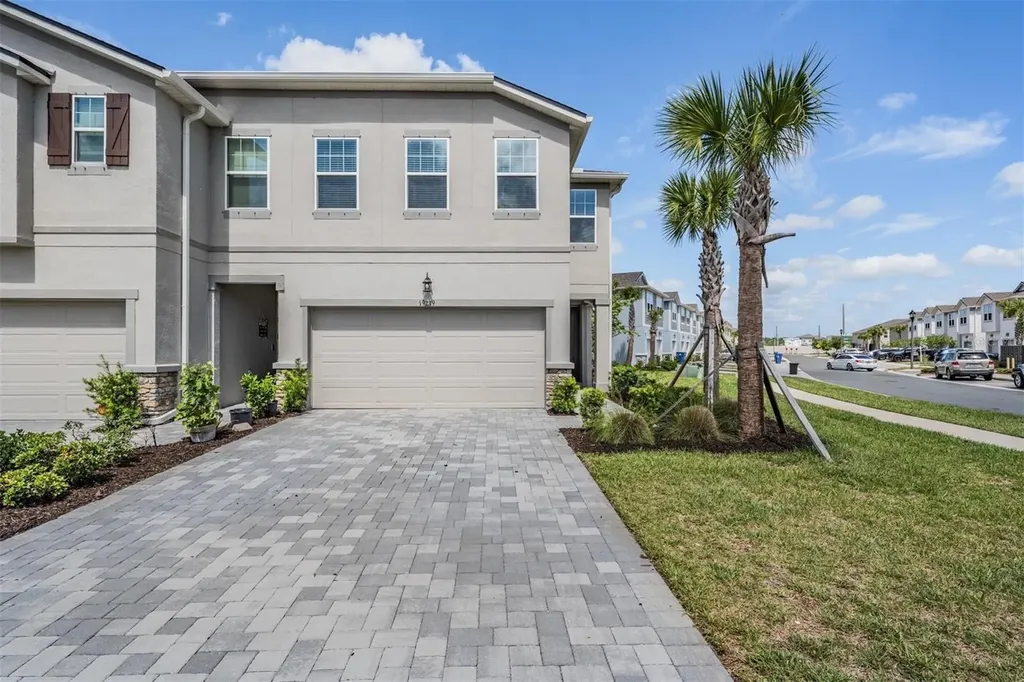 19219 Blue Pond Drive Lutz FL 33558