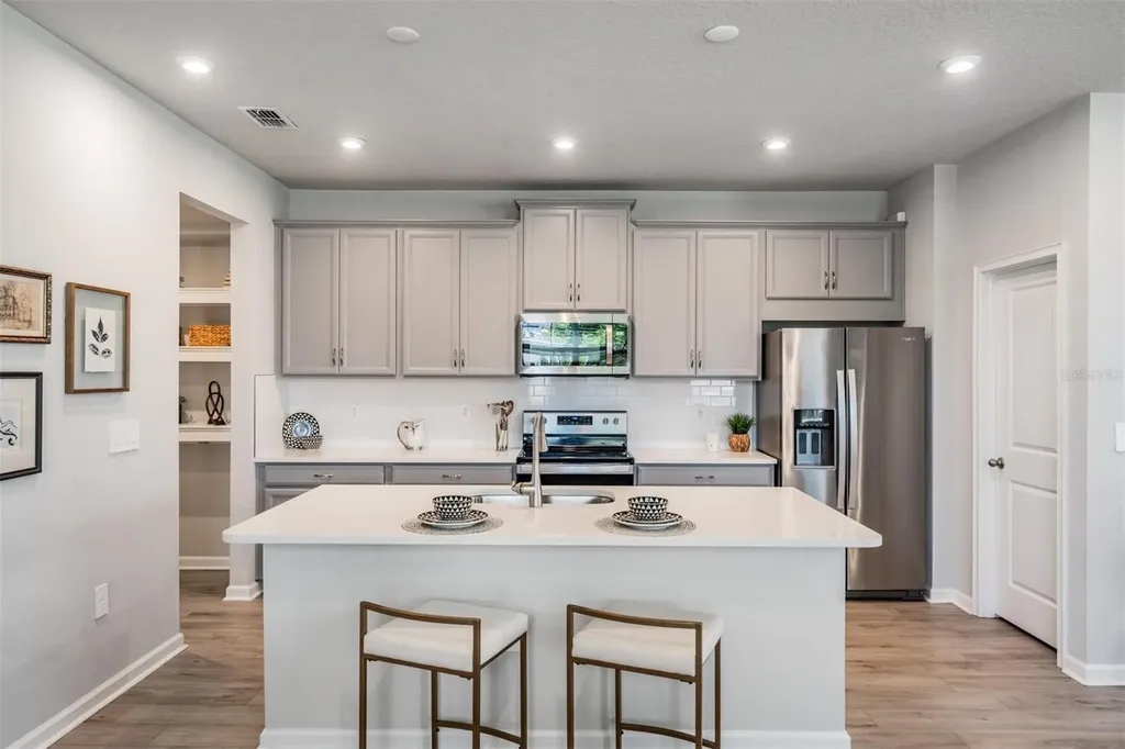 19219 Blue Pond Drive Lutz FL 33558