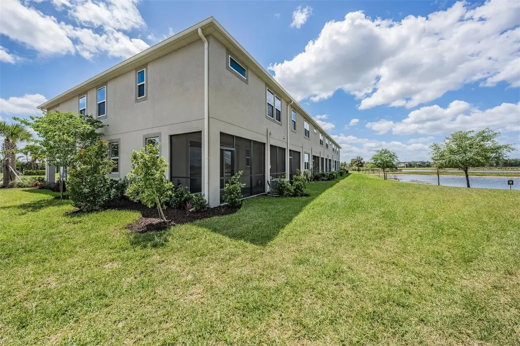 19219 Blue Pond Drive Lutz FL 33558