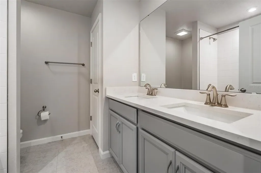 19219 Blue Pond Drive Lutz FL 33558