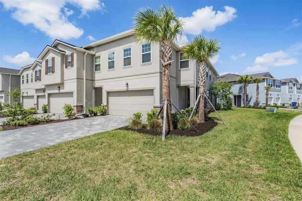 19219 Blue Pond Drive Lutz FL 33558