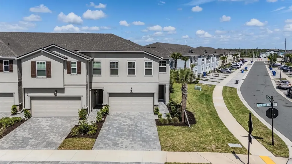 19219 Blue Pond Drive Lutz FL 33558