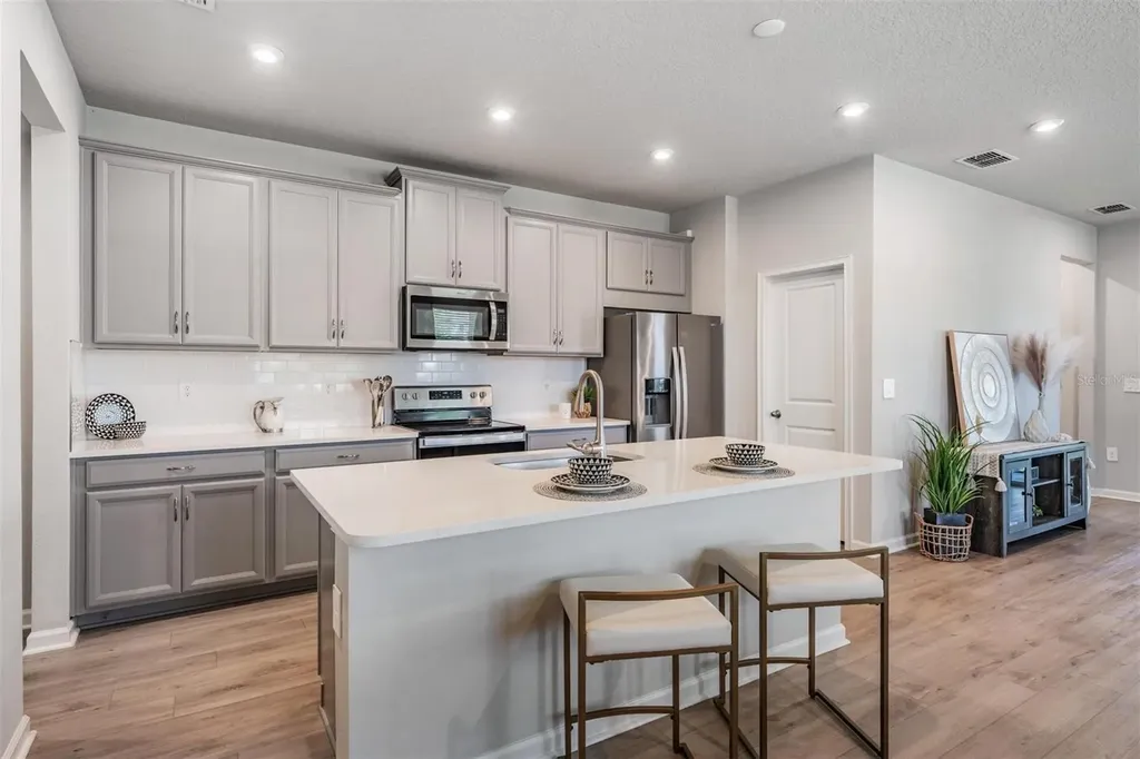 19219 Blue Pond Drive Lutz FL 33558