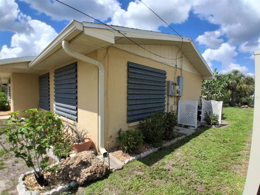 2706 Auburn Boulevard Port Charlotte FL 33948