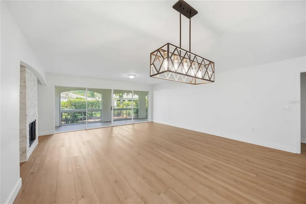 5526 Chanteclaire Sarasota FL 34235