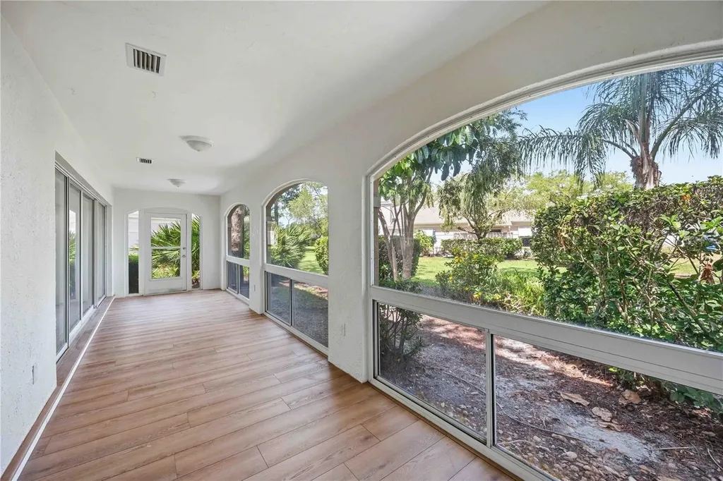 5526 Chanteclaire Sarasota FL 34235