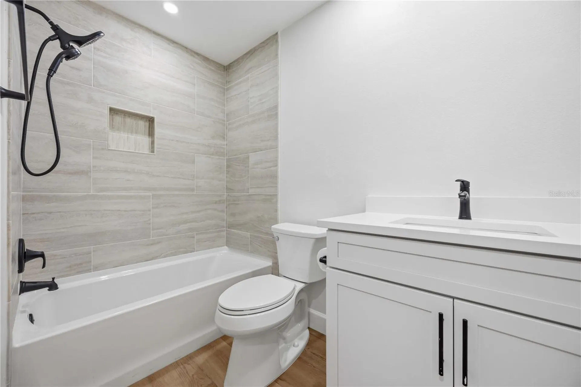 5526 Chanteclaire Sarasota FL 34235