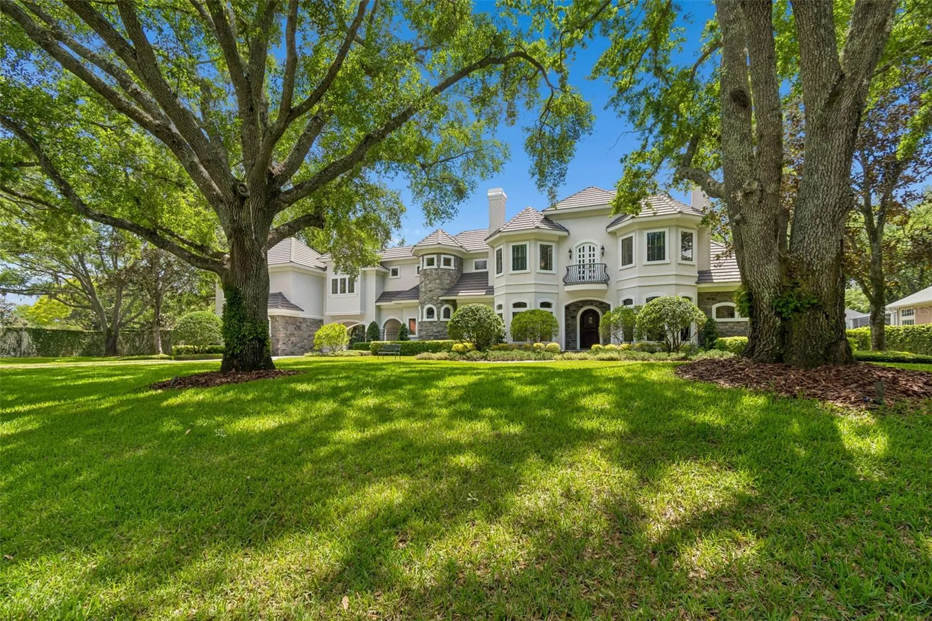702 Berrocales De Avila Tampa FL 33613