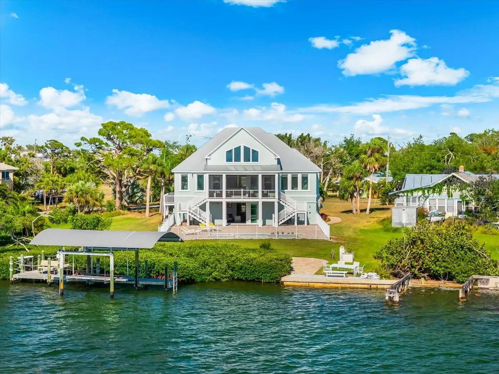 1600 New Point Comfort Road Englewood FL 34223
