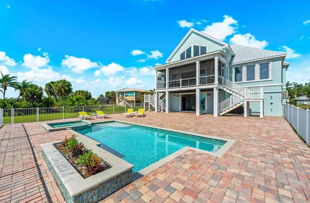 1600 New Point Comfort Road Englewood FL 34223