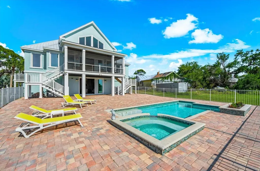 1600 New Point Comfort Road Englewood FL 34223