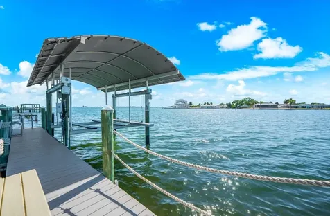 1600 New Point Comfort Road Englewood FL 34223