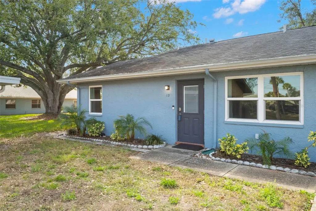 1904 Canterbury Lane Sun City Center FL 33573