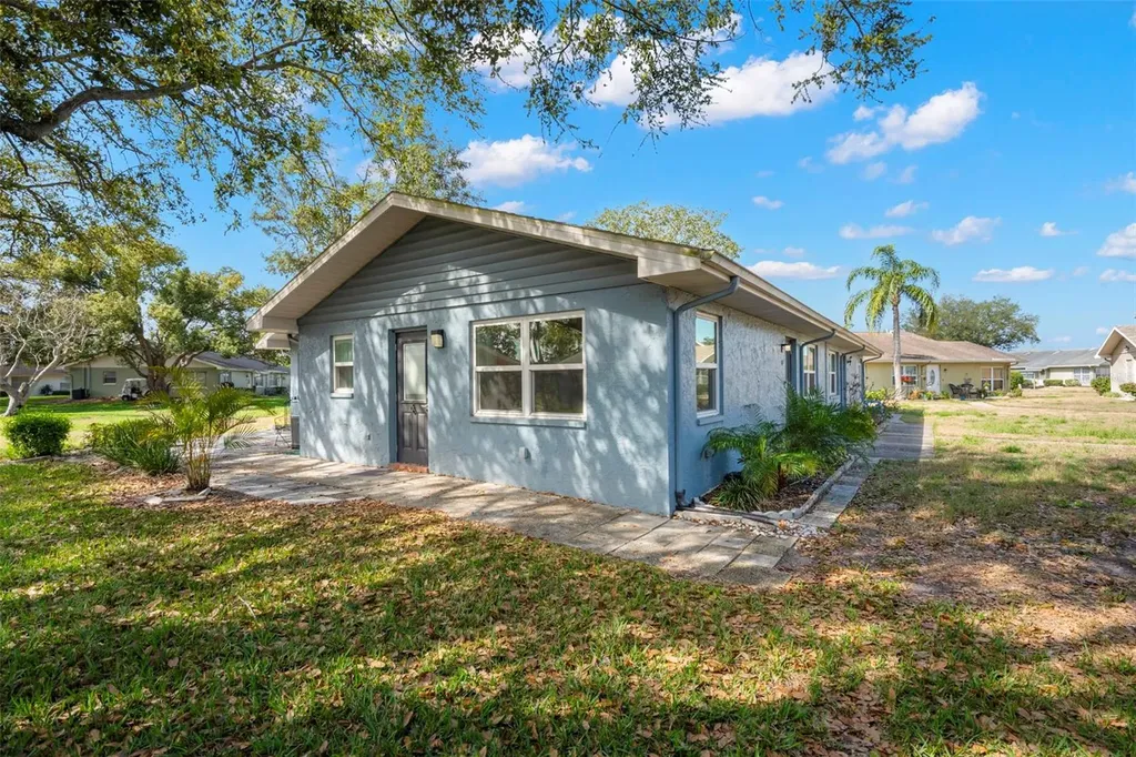 1904 Canterbury Lane Sun City Center FL 33573
