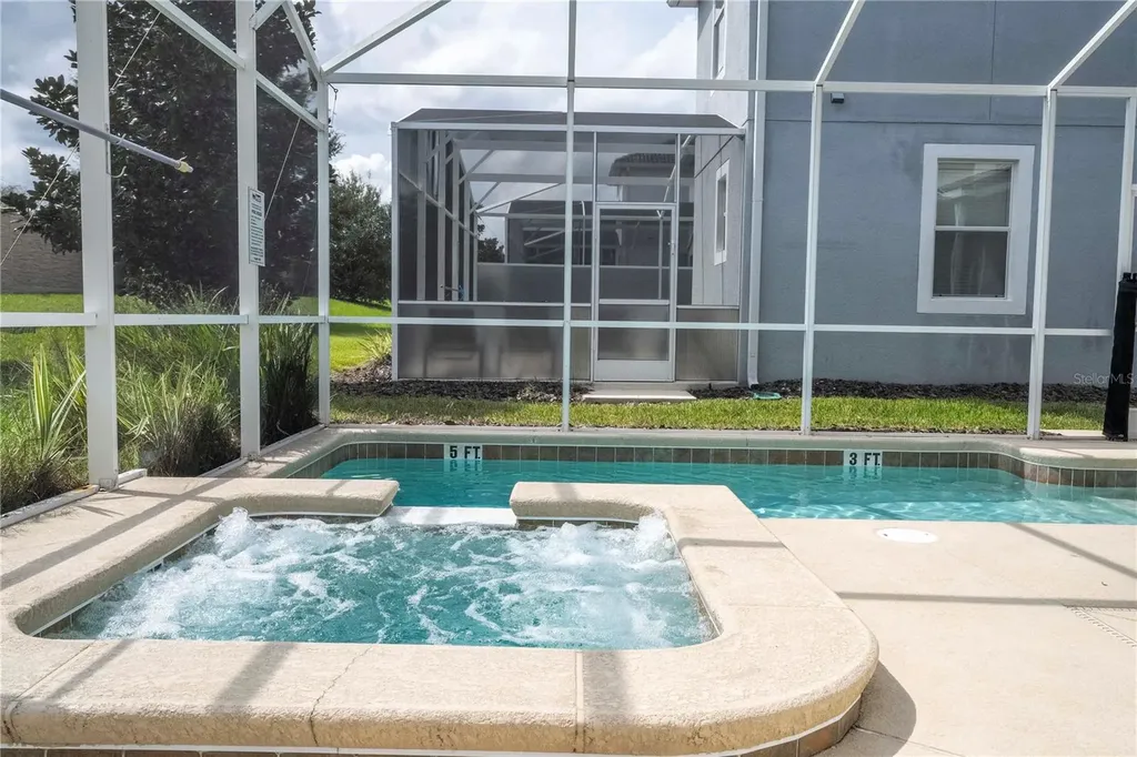 1646 Moon Valley Drive Davenport FL 33896
