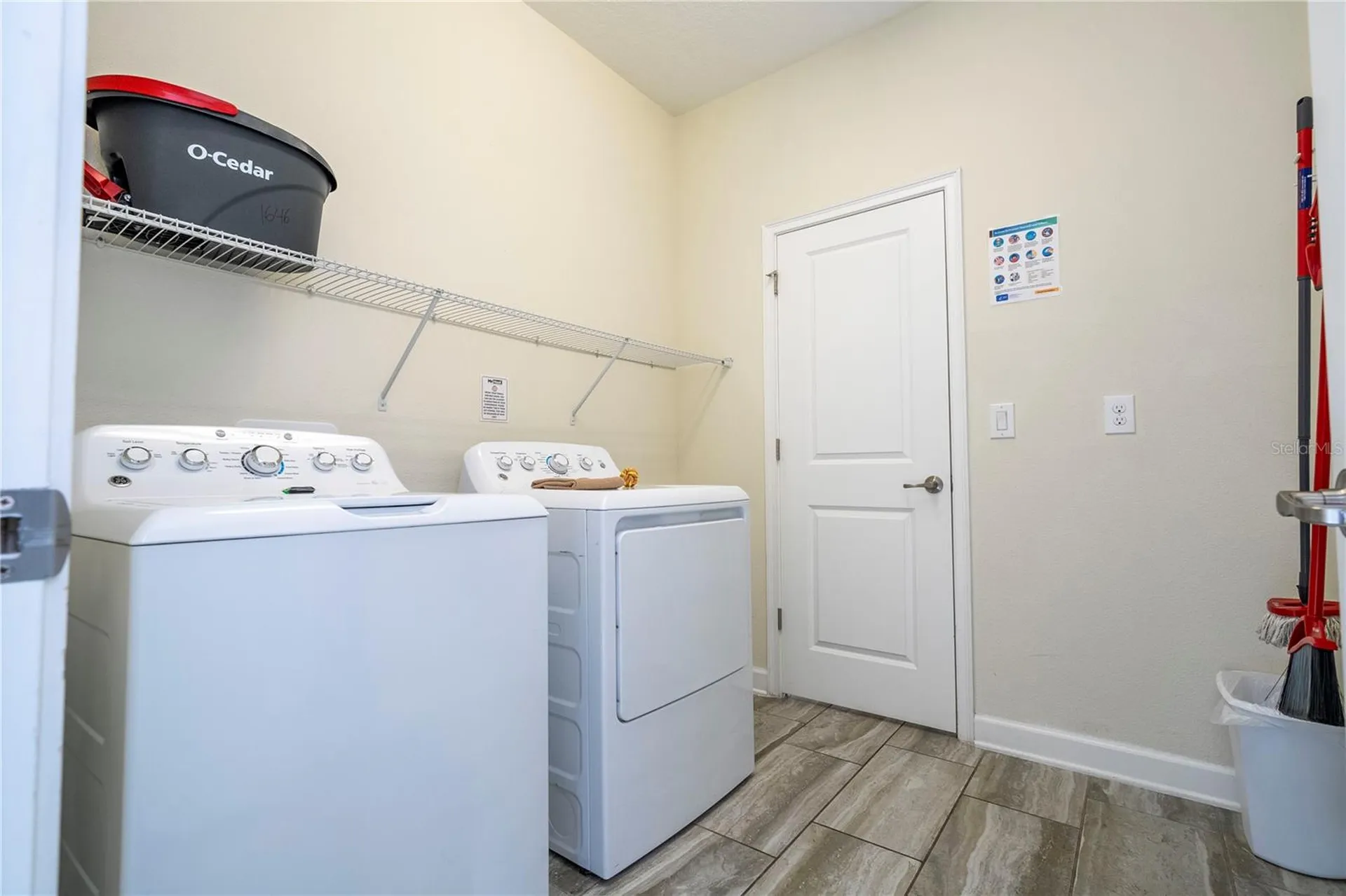 1646 Moon Valley Drive Davenport FL 33896