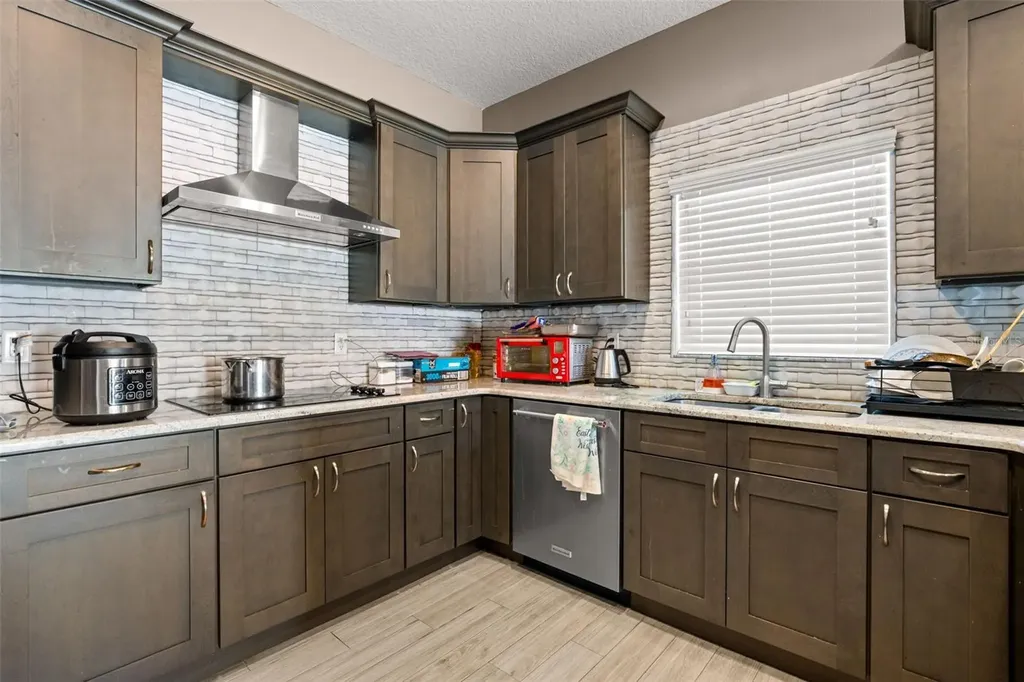 7200 62nd Way N Pinellas Park FL 33781