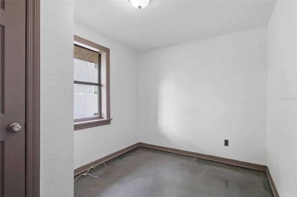 2828 N Elmore Avenue Tampa FL 33602