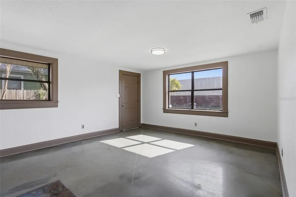 2828 N Elmore Avenue Tampa FL 33602