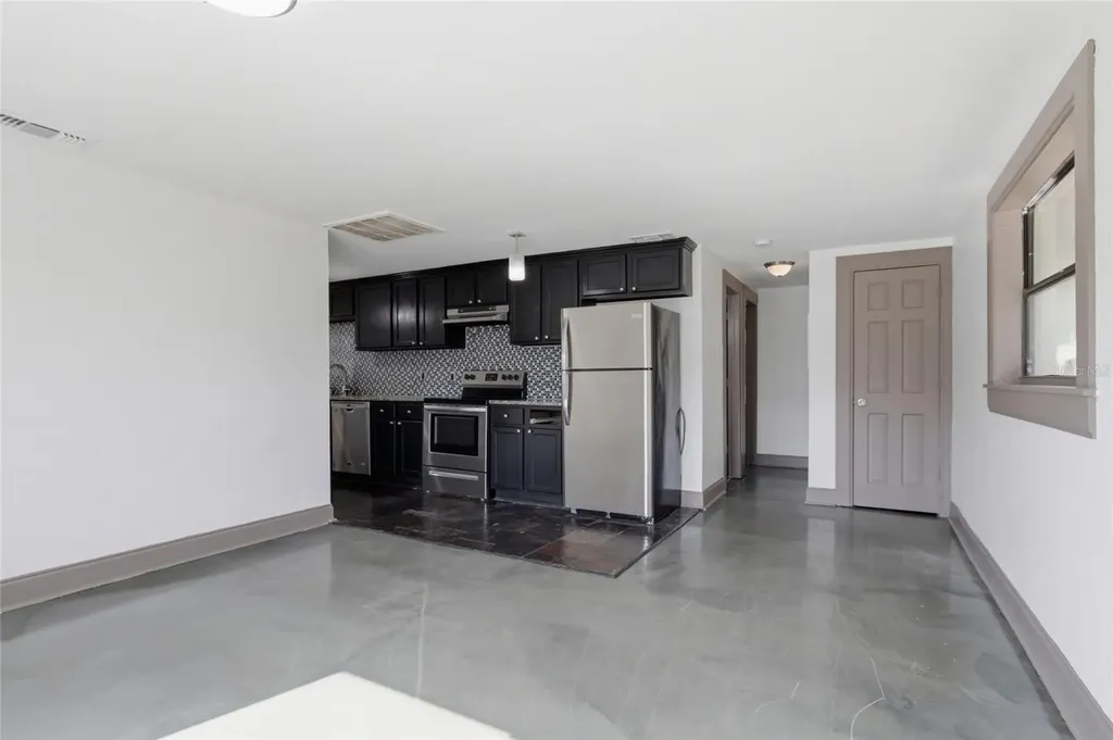 2828 N Elmore Avenue Tampa FL 33602
