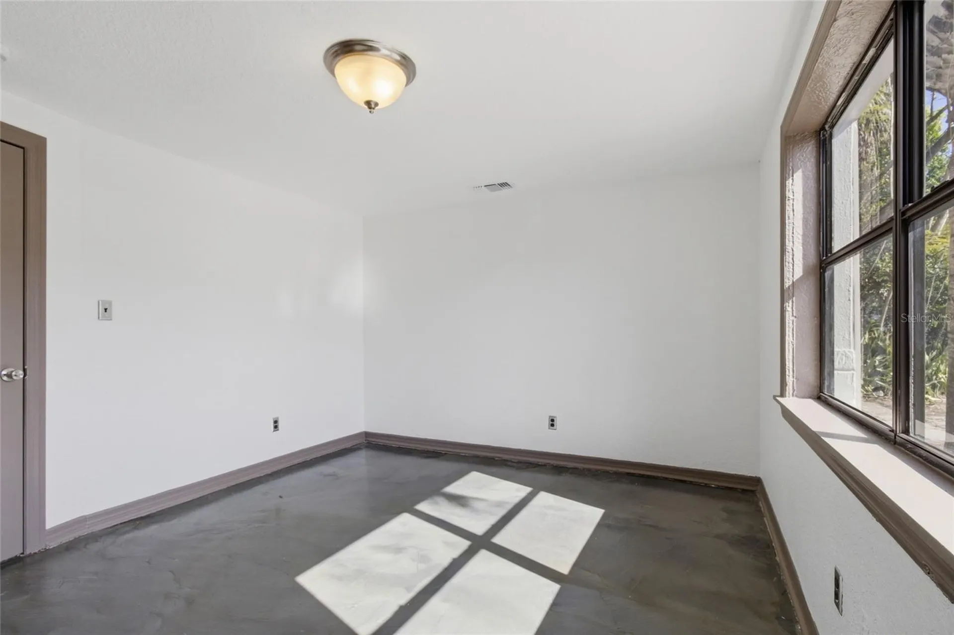 2828 N Elmore Avenue Tampa FL 33602
