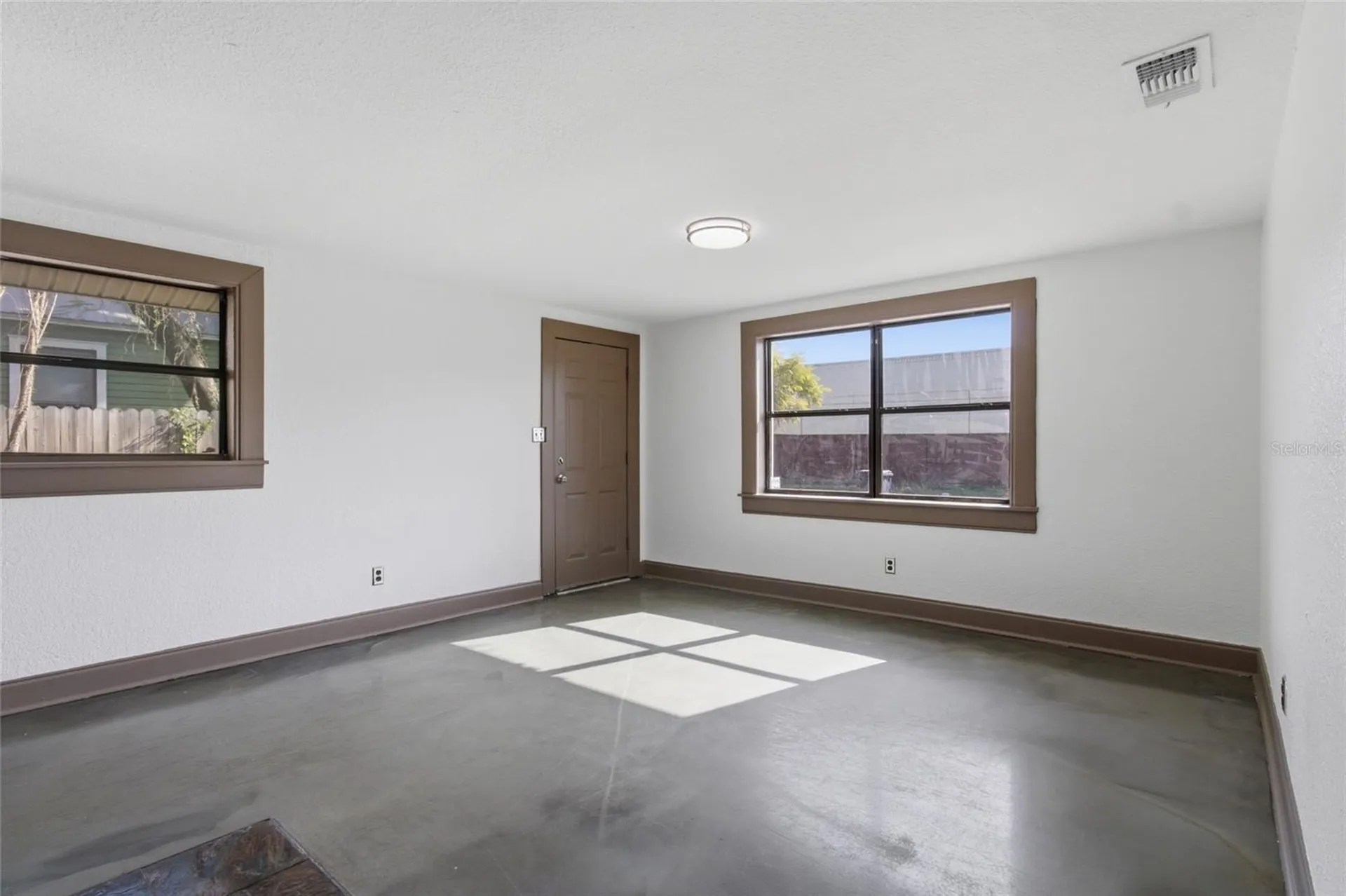 2828 N Elmore Avenue Tampa FL 33602