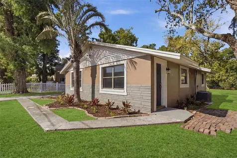 2828 N Elmore Avenue Tampa FL 33602