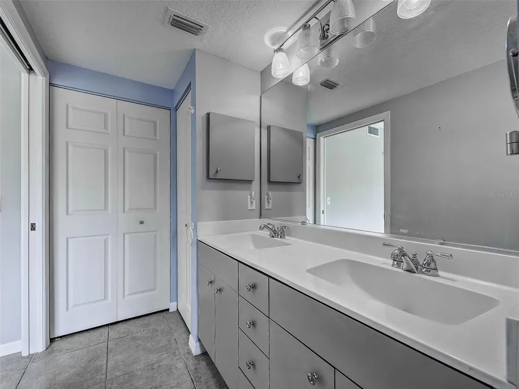 902 Addington Court Venice FL 34293