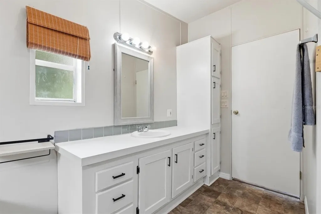 11720 NE 19th Street Silver Springs FL 34488