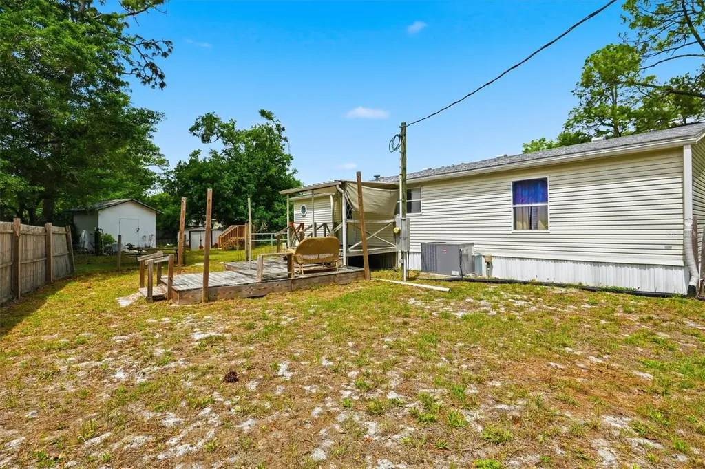 11720 NE 19th Street Silver Springs FL 34488