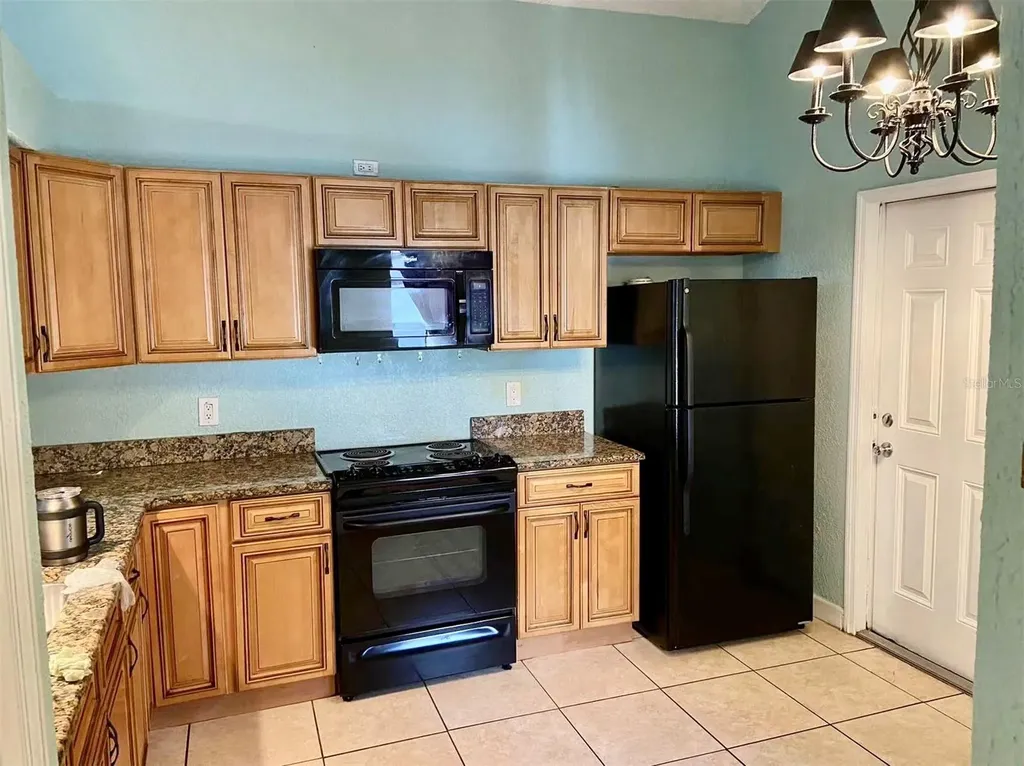 135 Coralwood Circle Kissimmee FL 34743