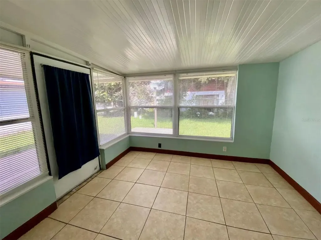 135 Coralwood Circle Kissimmee FL 34743