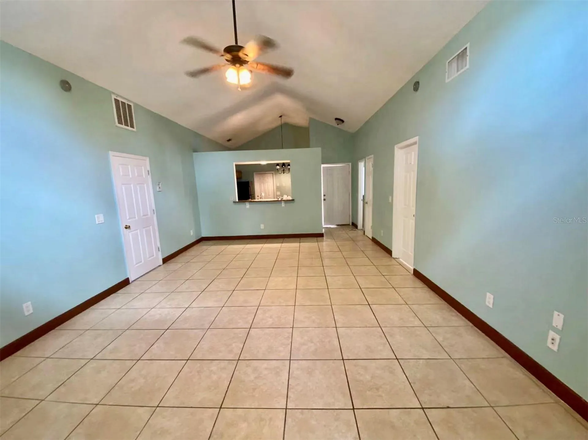 135 Coralwood Circle Kissimmee FL 34743