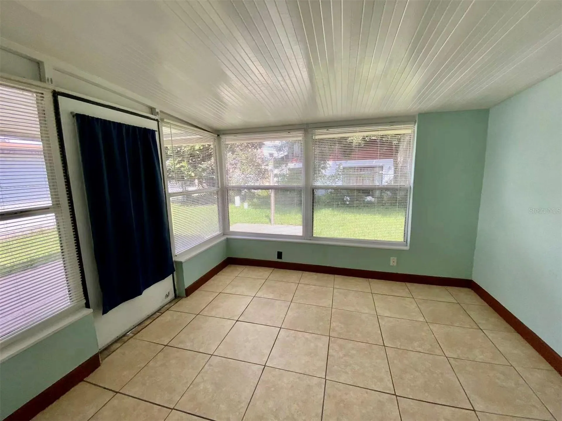 135 Coralwood Circle Kissimmee FL 34743