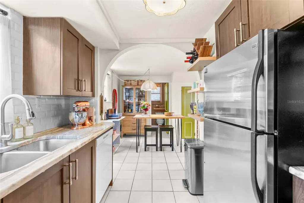 2244 8th Avenue N St Petersburg FL 33713