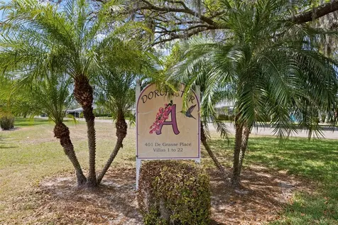 401 De Grasse Place Sun City Center FL 33573