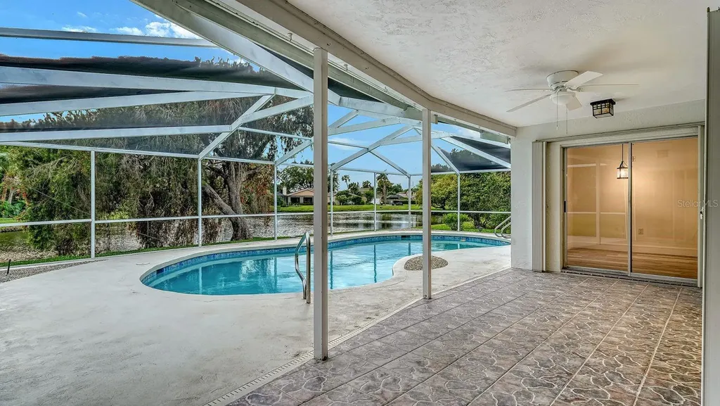 4368 Kingston Loop Sarasota FL 34238