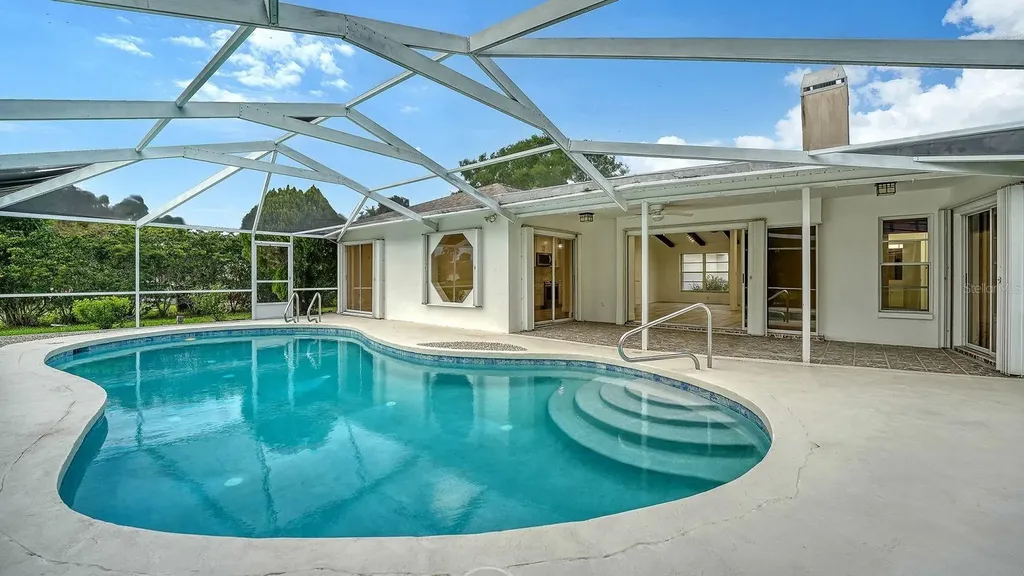 4368 Kingston Loop Sarasota FL 34238