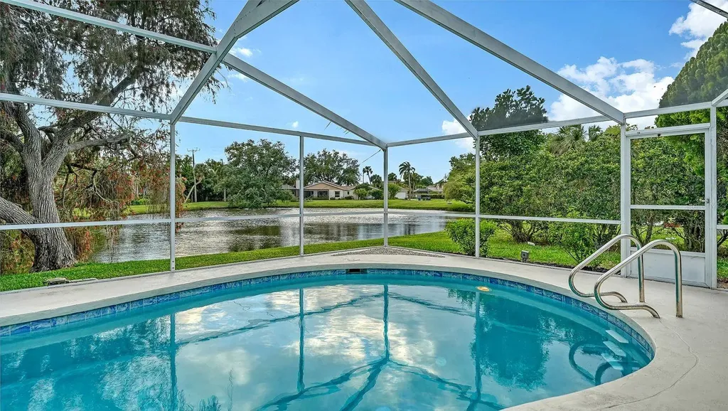 4368 Kingston Loop Sarasota FL 34238