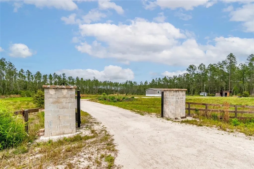 12655 NE 215th Street Fort Mc Coy FL 32134
