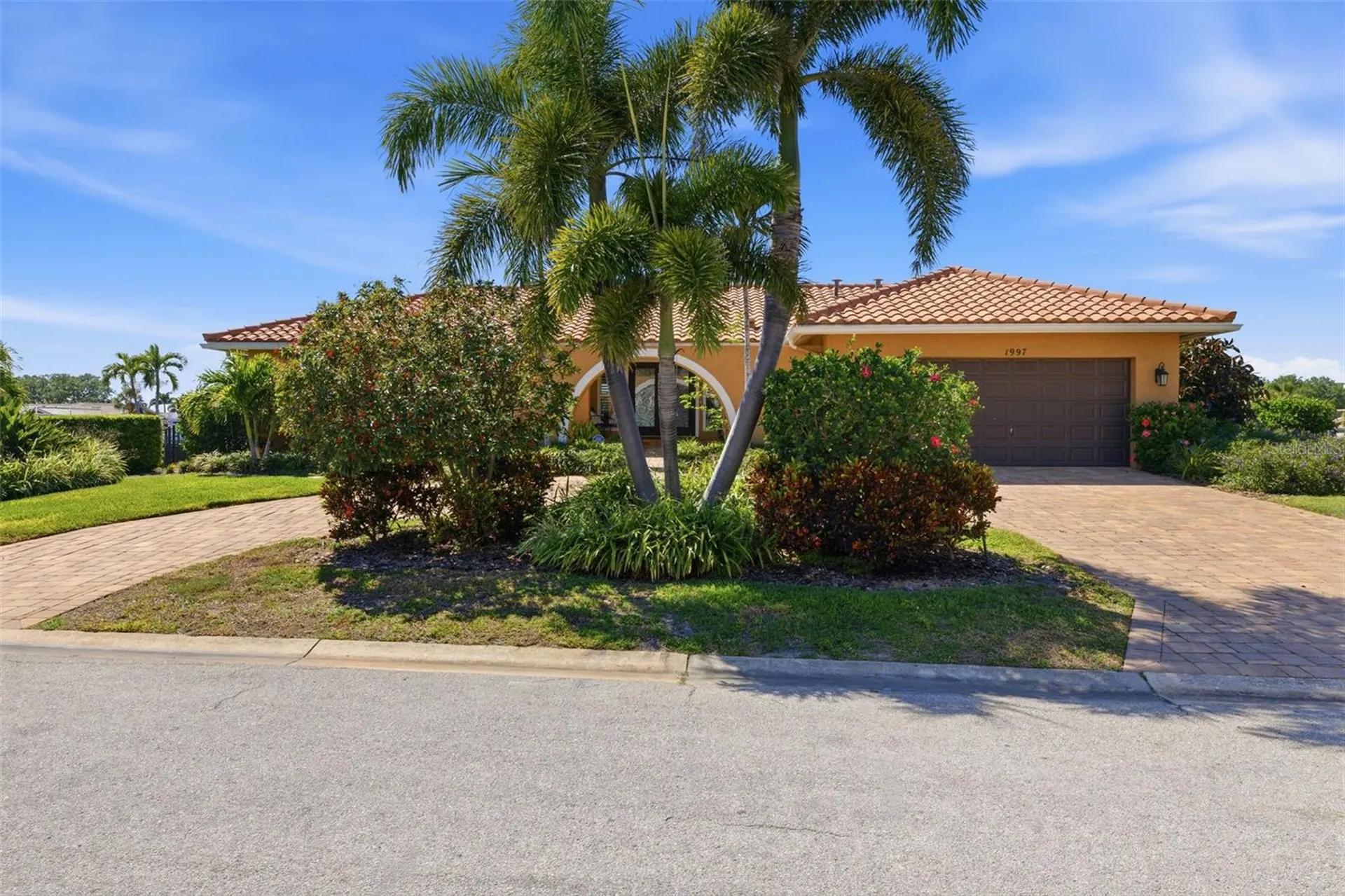 1997 Hawaii Avenue NE St Petersburg FL 33703