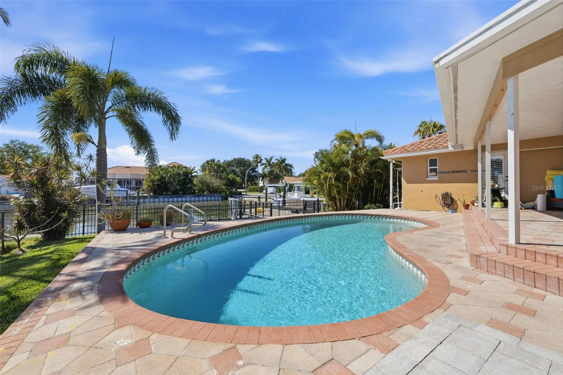 1997 Hawaii Avenue NE St Petersburg FL 33703