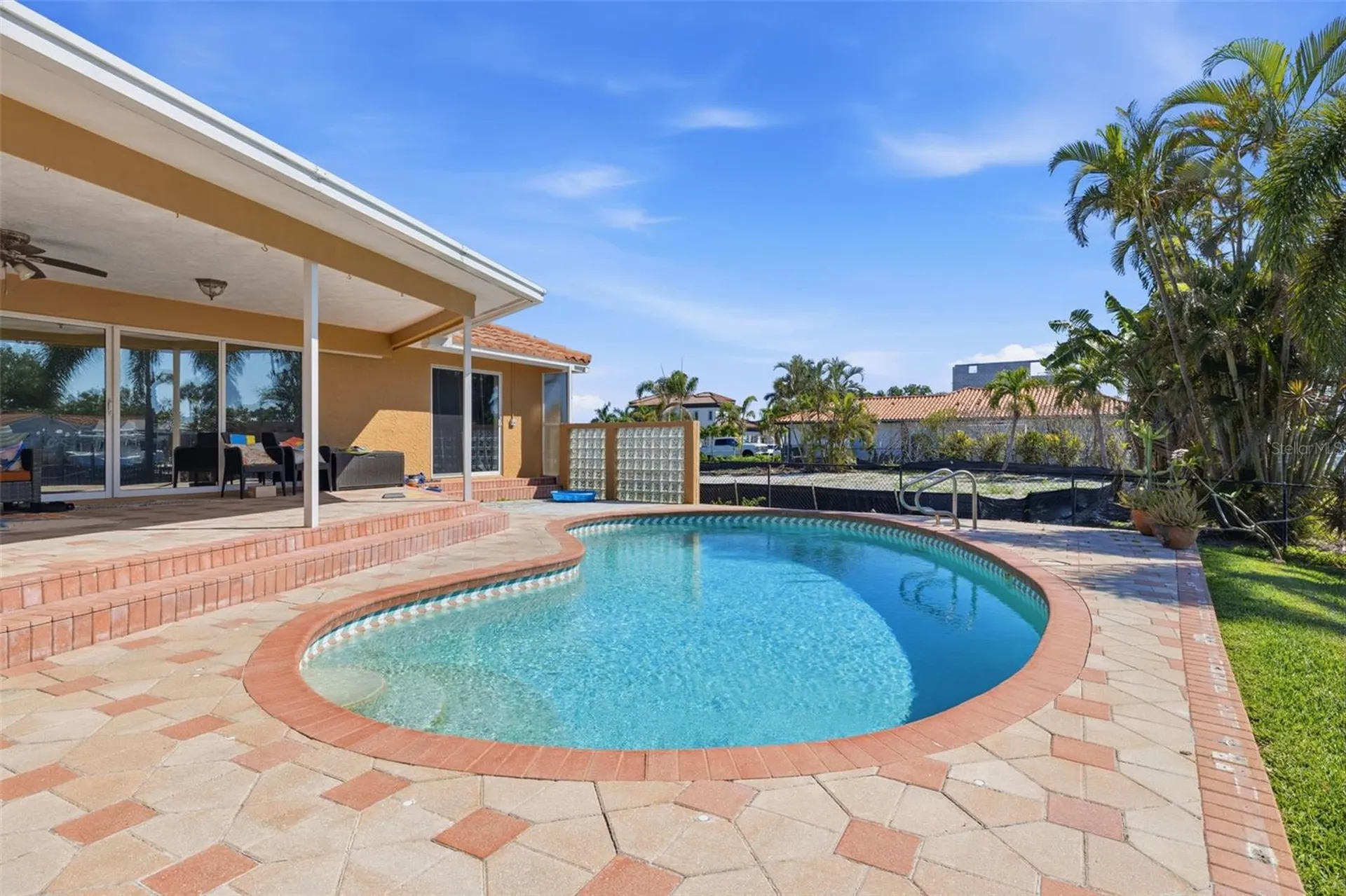 1997 Hawaii Avenue NE St Petersburg FL 33703