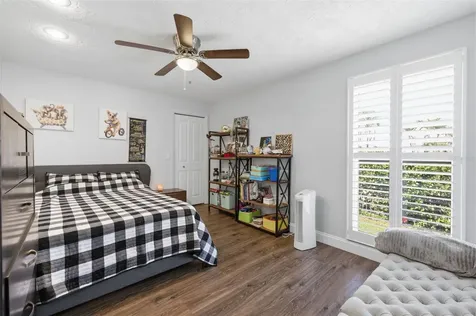 1997 Hawaii Avenue NE St Petersburg FL 33703