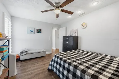 1997 Hawaii Avenue NE St Petersburg FL 33703