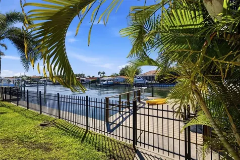 1997 Hawaii Avenue NE St Petersburg FL 33703