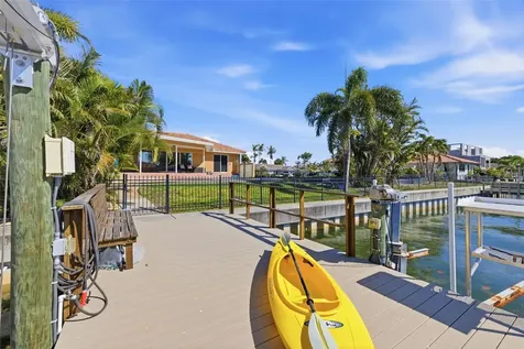 1997 Hawaii Avenue NE St Petersburg FL 33703