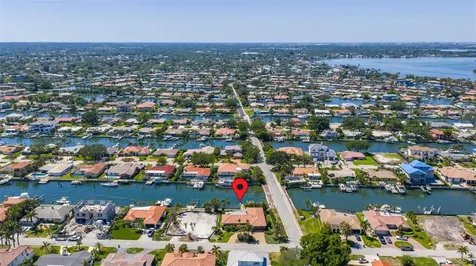 1997 Hawaii Avenue NE St Petersburg FL 33703