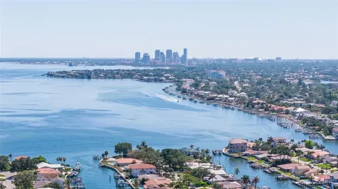 1997 Hawaii Avenue NE St Petersburg FL 33703